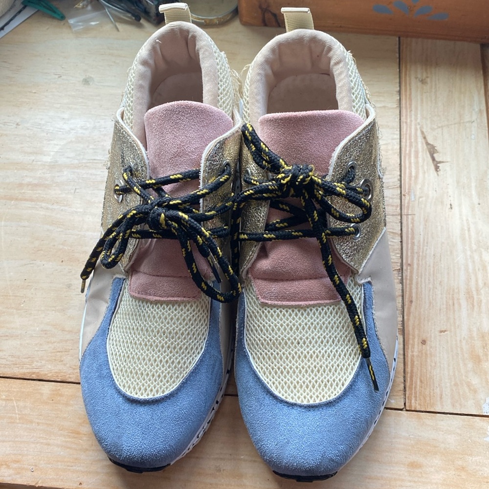 Yoki shoes.